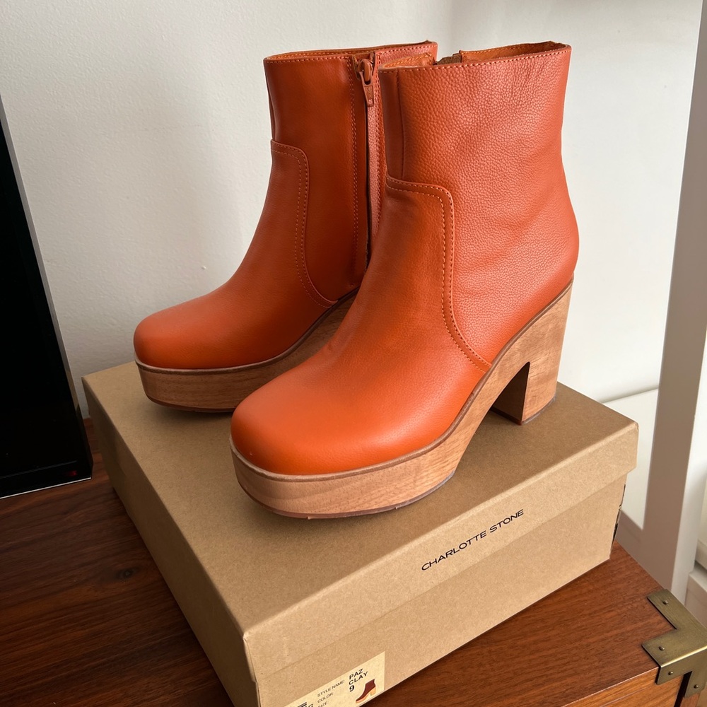 Charlotte Stone Paz Leather Ankle Boots Clay Size 9 NEW IN BOX